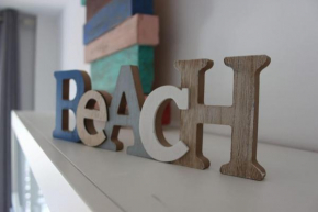 Cozy, sunny and close to the beach
